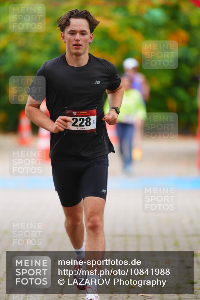 11.10.2026 - Bramfelder Halbmarathon 2026 LAZAROV Photography http://msf.ph/oto/10841988 11.10.2026 10:17:40 Laufen 228 meine-sportfotos.de
