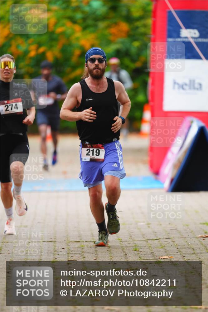 11.10.2026 - Bramfelder Halbmarathon 2026 LAZAROV Photography http://msf.ph/oto/10842211 11.10.2026 10:20:11 Laufen 274, 281, 219, 236 meine-sportfotos.de