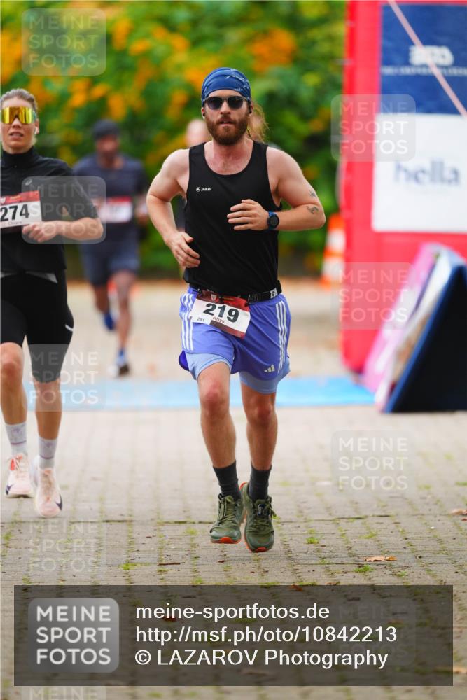 11.10.2026 - Bramfelder Halbmarathon 2026 LAZAROV Photography http://msf.ph/oto/10842213 11.10.2026 10:20:12 Laufen 274, 219, 281, 2000 meine-sportfotos.de