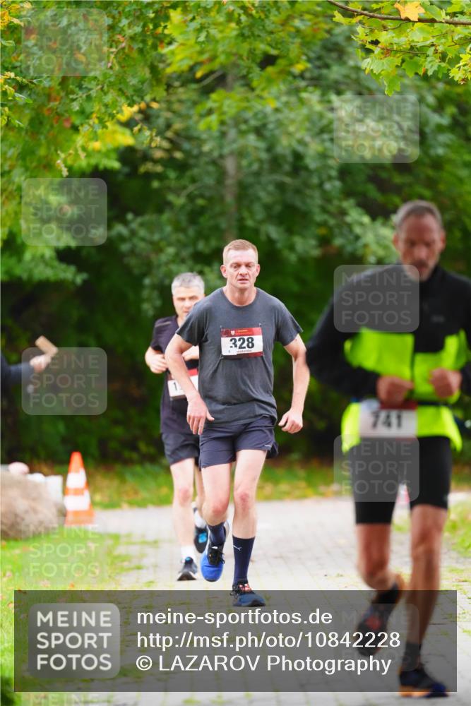 11.10.2026 - Bramfelder Halbmarathon 2026 LAZAROV Photography http://msf.ph/oto/10842228 11.10.2026 10:22:51 Laufen 328, 741 meine-sportfotos.de