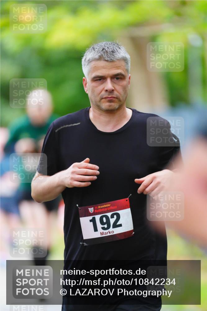 11.10.2026 - Bramfelder Halbmarathon 2026 LAZAROV Photography http://msf.ph/oto/10842234 11.10.2026 10:23:01 Laufen 35, 192 meine-sportfotos.de