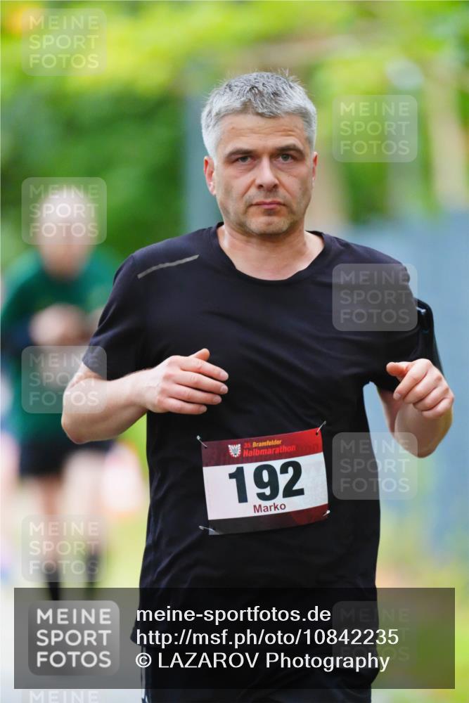 11.10.2026 - Bramfelder Halbmarathon 2026 LAZAROV Photography http://msf.ph/oto/10842235 11.10.2026 10:23:01 Laufen 35, 192 meine-sportfotos.de