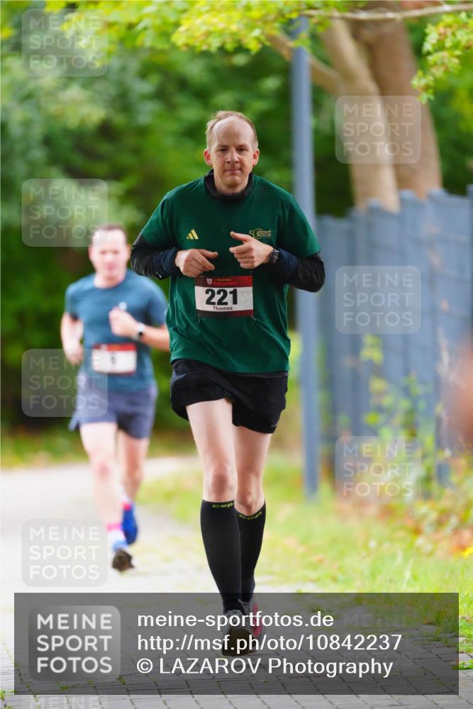 11.10.2026 - Bramfelder Halbmarathon 2026 LAZAROV Photography http://msf.ph/oto/10842237 11.10.2026 10:23:02 Laufen 221 meine-sportfotos.de