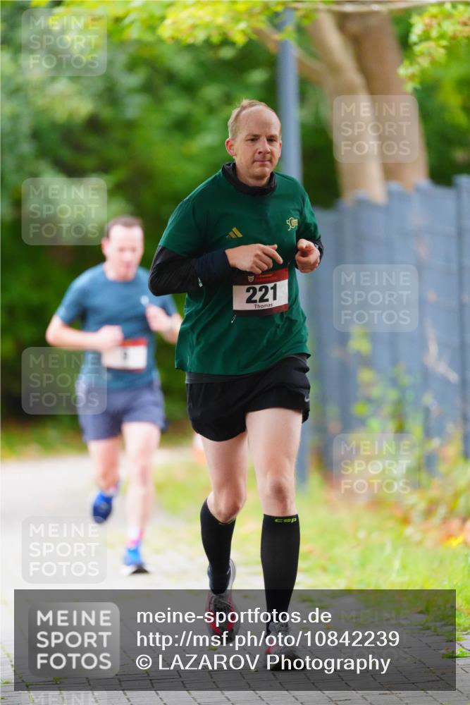 11.10.2026 - Bramfelder Halbmarathon 2026 LAZAROV Photography http://msf.ph/oto/10842239 11.10.2026 10:23:03 Laufen 221 meine-sportfotos.de