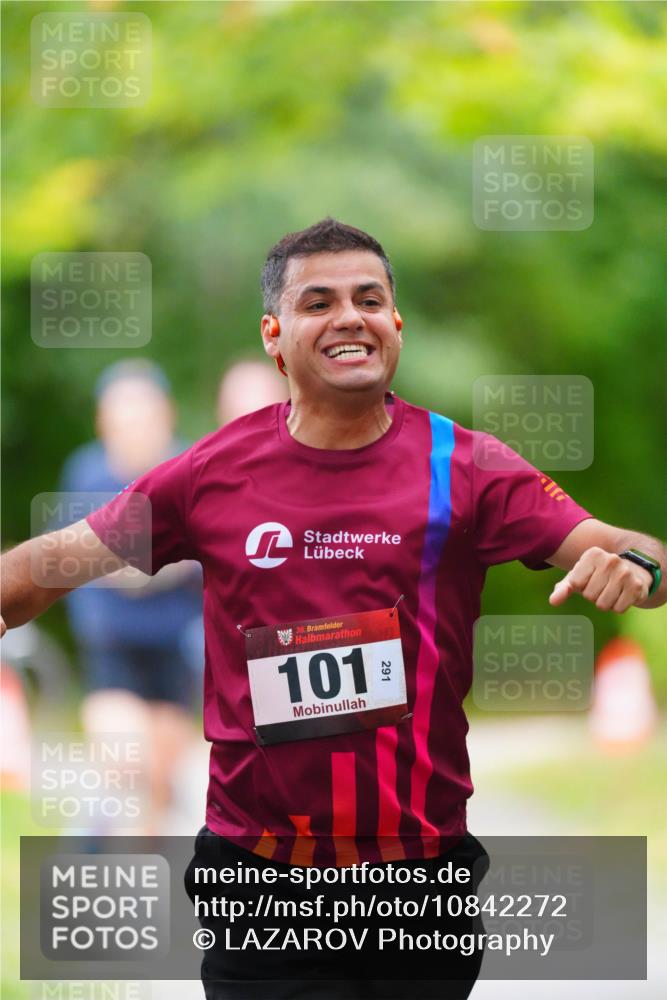 11.10.2026 - Bramfelder Halbmarathon 2026 LAZAROV Photography http://msf.ph/oto/10842272 11.10.2026 10:23:29 Laufen 35, 101, 291, 291 meine-sportfotos.de