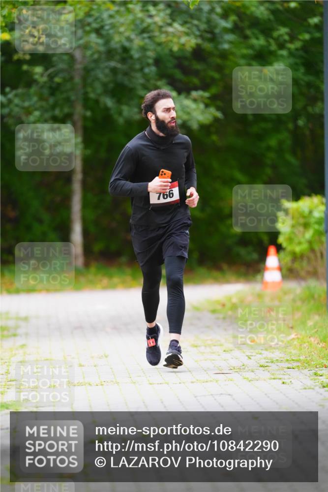 11.10.2026 - Bramfelder Halbmarathon 2026 LAZAROV Photography http://msf.ph/oto/10842290 11.10.2026 10:24:10 Laufen 766 meine-sportfotos.de