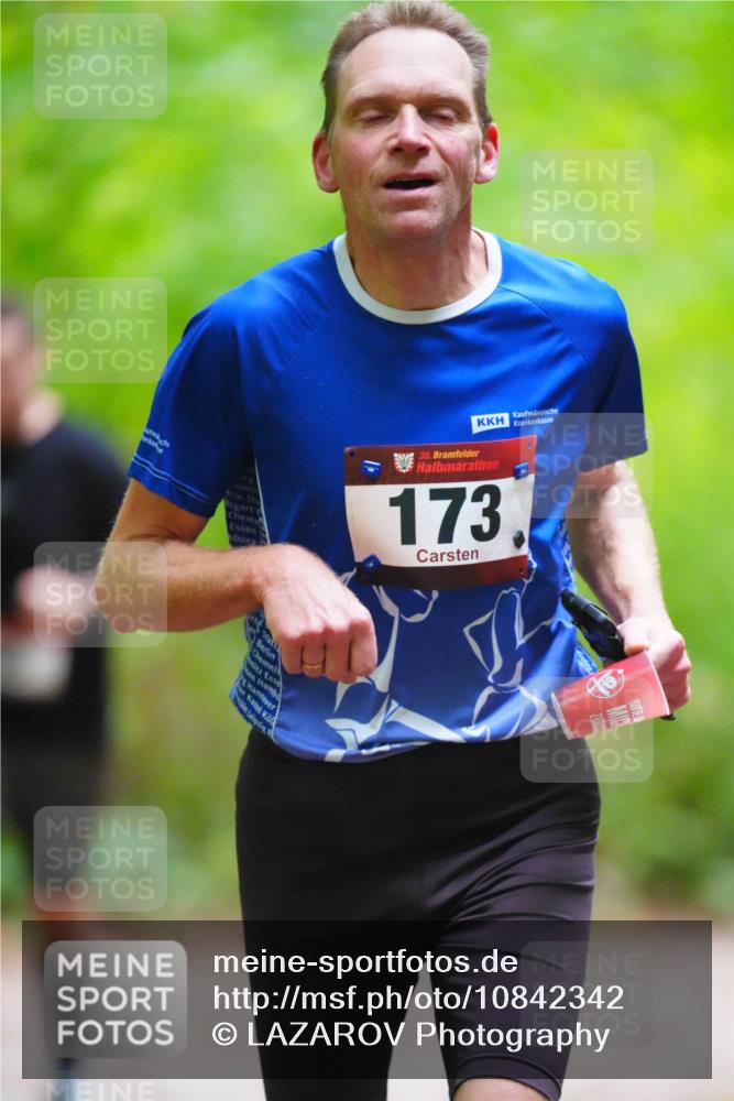 11.10.2026 - Bramfelder Halbmarathon 2026 LAZAROV Photography http://msf.ph/oto/10842342 11.10.2026 10:27:18 Laufen 35, 173 meine-sportfotos.de