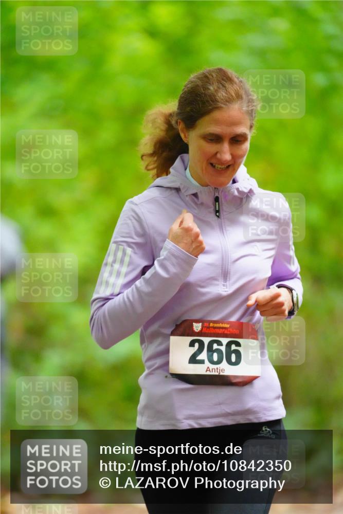 11.10.2026 - Bramfelder Halbmarathon 2026 LAZAROV Photography http://msf.ph/oto/10842350 11.10.2026 10:27:32 Laufen 35, 266, 9001 meine-sportfotos.de