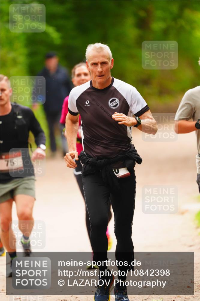 11.10.2026 - Bramfelder Halbmarathon 2026 LAZAROV Photography http://msf.ph/oto/10842398 11.10.2026 10:28:59 Laufen 75, 16 meine-sportfotos.de