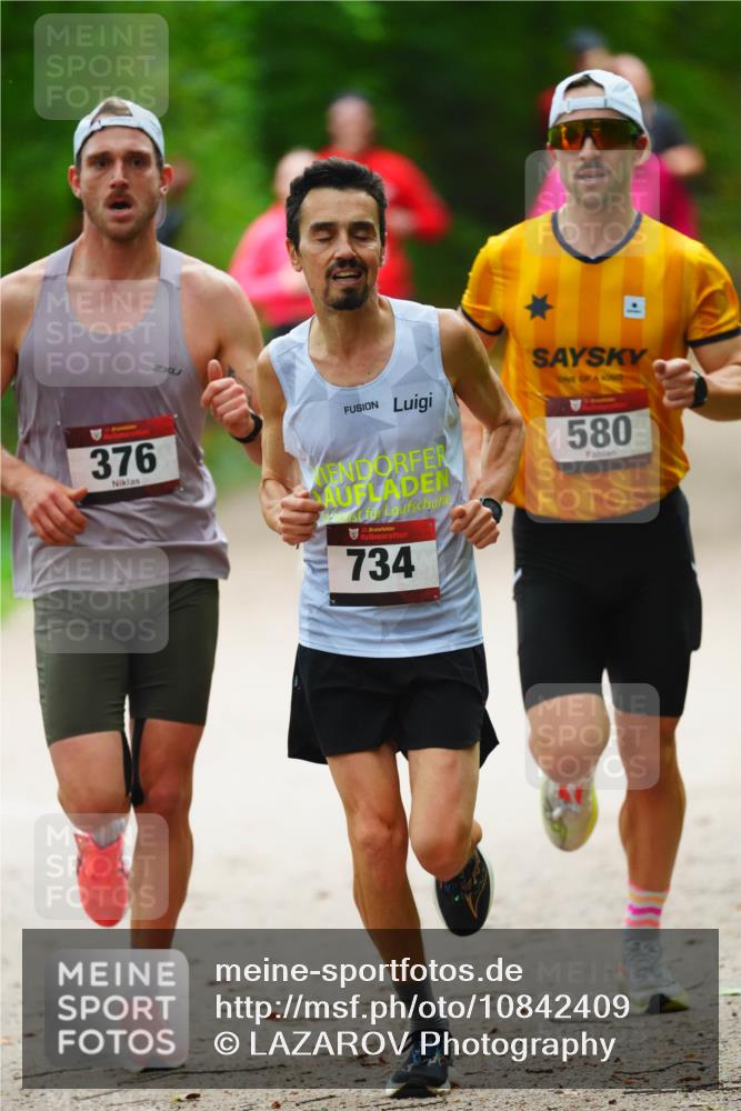 11.10.2026 - Bramfelder Halbmarathon 2026 LAZAROV Photography http://msf.ph/oto/10842409 11.10.2026 10:29:19 Laufen 376, 2, 35, 734, 580 meine-sportfotos.de