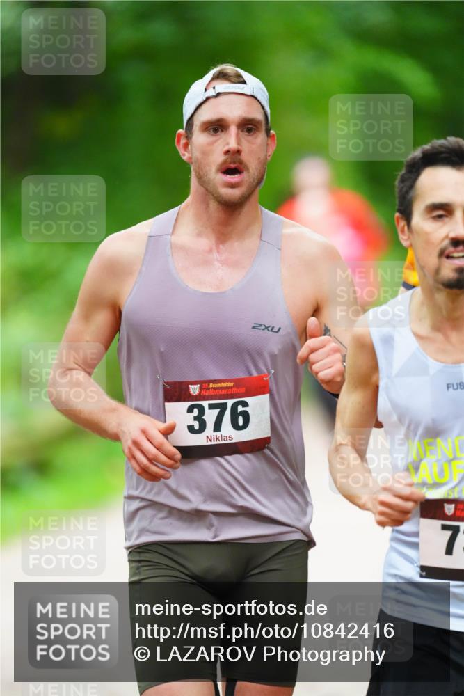 11.10.2026 - Bramfelder Halbmarathon 2026 LAZAROV Photography http://msf.ph/oto/10842416 11.10.2026 10:29:21 Laufen 35, 376, 7 meine-sportfotos.de