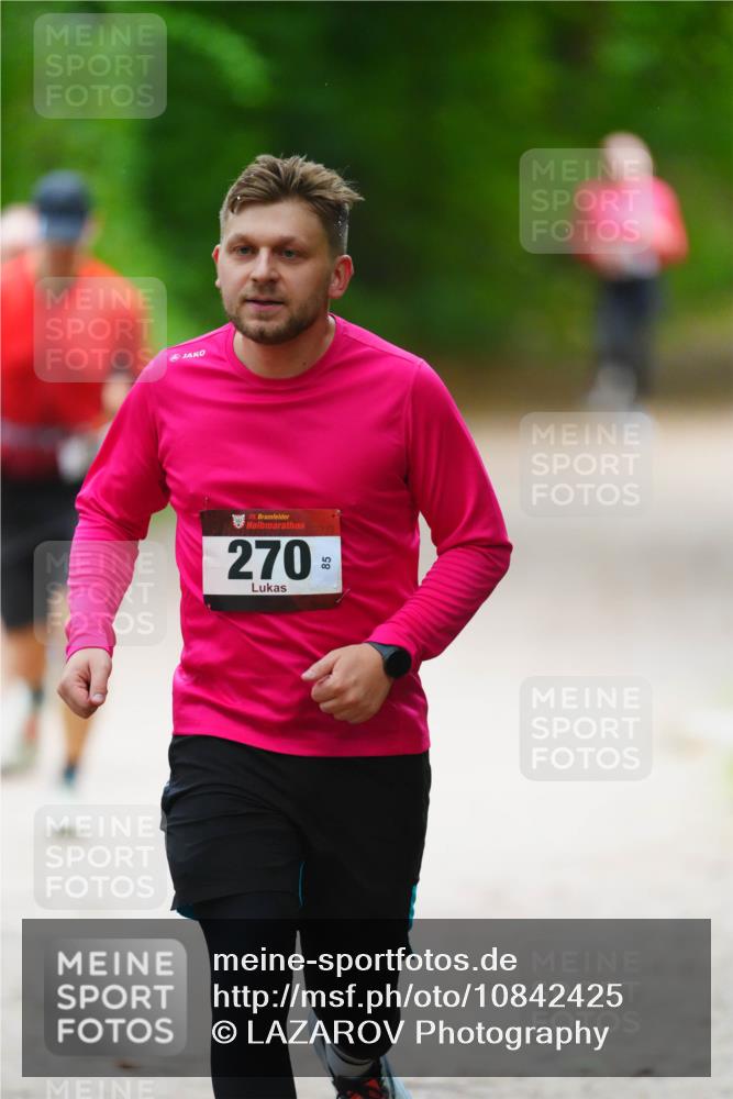 11.10.2026 - Bramfelder Halbmarathon 2026 LAZAROV Photography http://msf.ph/oto/10842425 11.10.2026 10:29:29 Laufen 35, 270, 85 meine-sportfotos.de