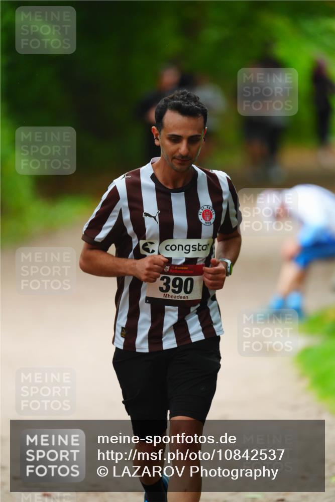 11.10.2026 - Bramfelder Halbmarathon 2026 LAZAROV Photography http://msf.ph/oto/10842537 11.10.2026 10:31:43 Laufen 1910, 35, 390 meine-sportfotos.de