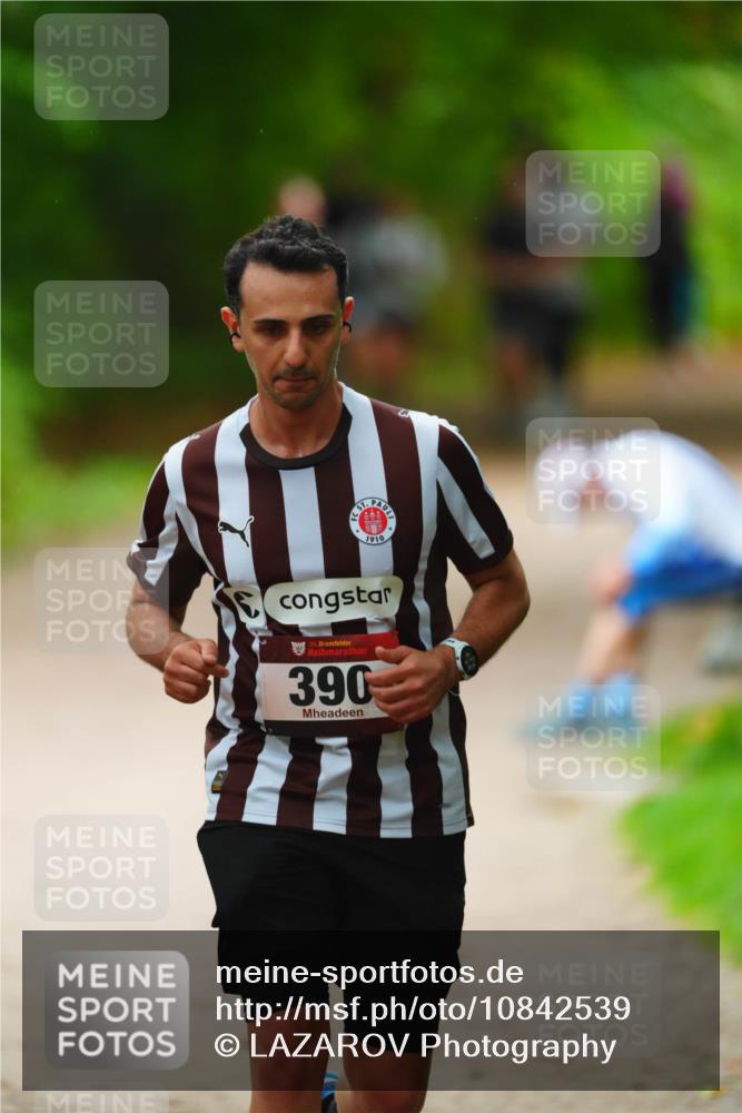 11.10.2026 - Bramfelder Halbmarathon 2026 LAZAROV Photography http://msf.ph/oto/10842539 11.10.2026 10:31:43 Laufen 1910, 35, 390 meine-sportfotos.de