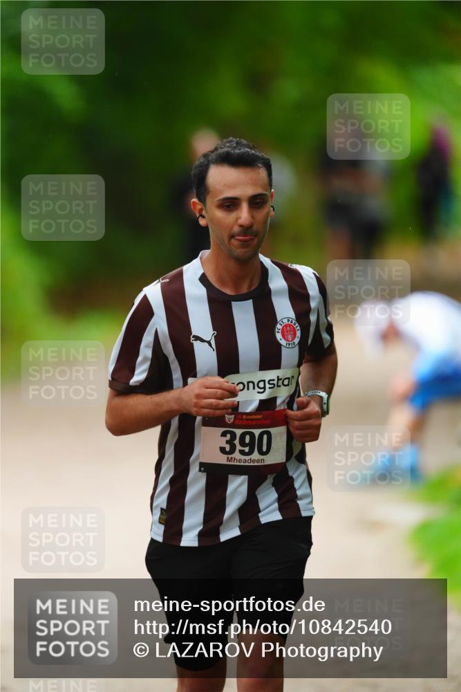 11.10.2026 - Bramfelder Halbmarathon 2026 LAZAROV Photography http://msf.ph/oto/10842540 11.10.2026 10:31:43 Laufen 1910, 35, 390 meine-sportfotos.de