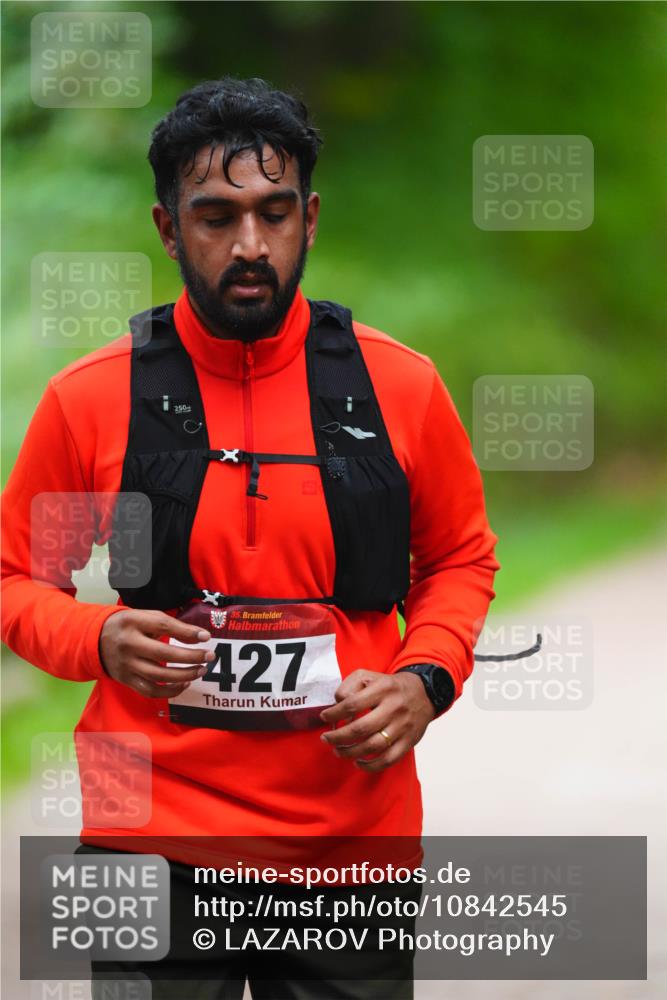 11.10.2026 - Bramfelder Halbmarathon 2026 LAZAROV Photography http://msf.ph/oto/10842545 11.10.2026 10:31:45 Laufen 250, 35, 427 meine-sportfotos.de