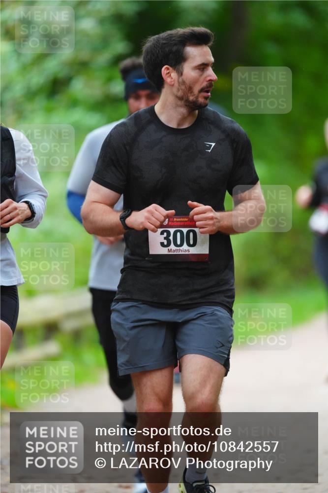 11.10.2026 - Bramfelder Halbmarathon 2026 LAZAROV Photography http://msf.ph/oto/10842557 11.10.2026 10:32:03 Laufen 5, 300, 7 meine-sportfotos.de