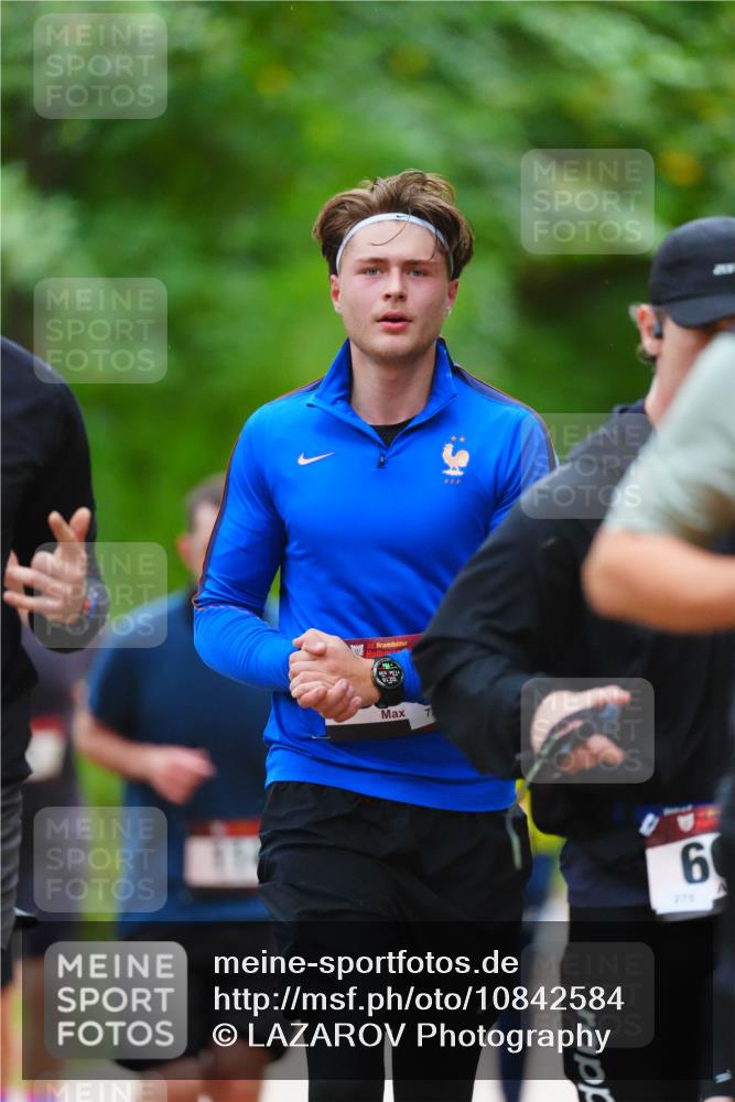 11.10.2026 - Bramfelder Halbmarathon 2026 LAZAROV Photography http://msf.ph/oto/10842584 11.10.2026 10:32:18 Laufen 1706, 9 meine-sportfotos.de
