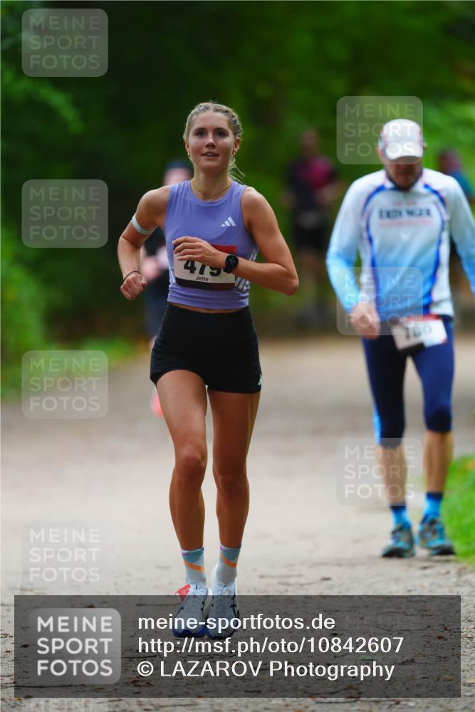 11.10.2026 - Bramfelder Halbmarathon 2026 LAZAROV Photography http://msf.ph/oto/10842607 11.10.2026 10:32:30 Laufen 475, 760 meine-sportfotos.de