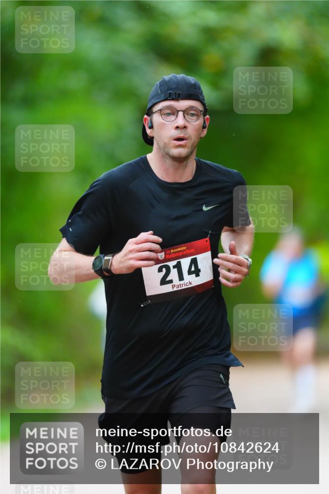 11.10.2026 - Bramfelder Halbmarathon 2026 LAZAROV Photography http://msf.ph/oto/10842624 11.10.2026 10:32:38 Laufen 10, 35, 214 meine-sportfotos.de