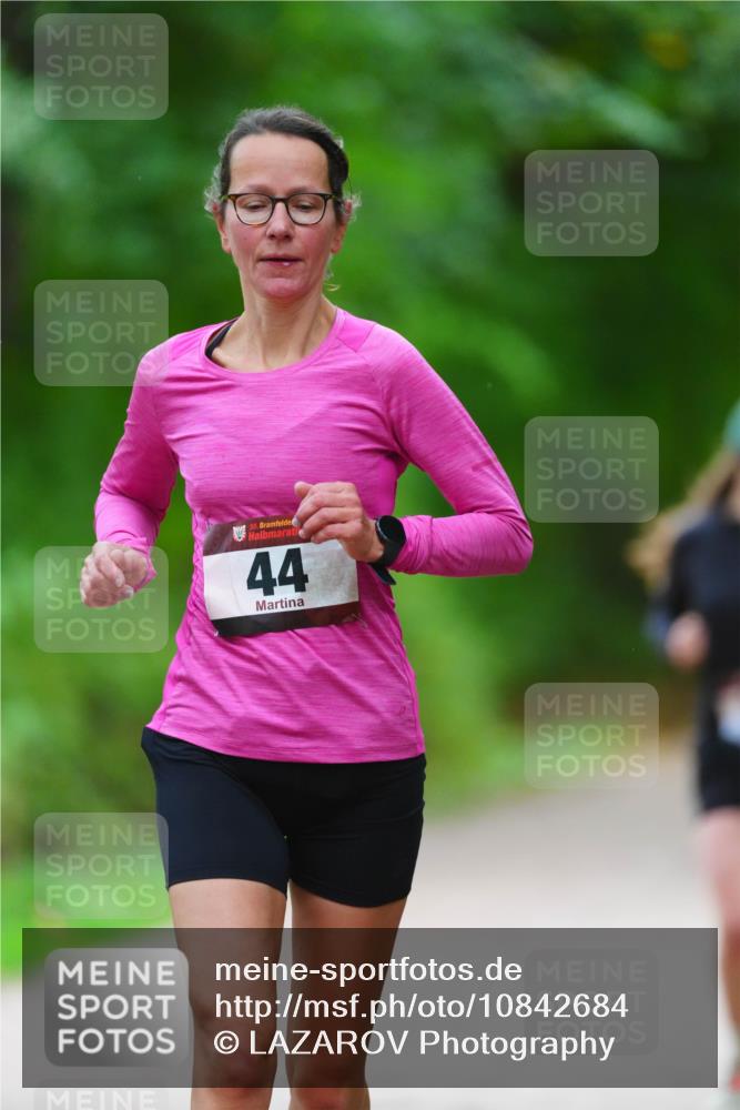 11.10.2026 - Bramfelder Halbmarathon 2026 LAZAROV Photography http://msf.ph/oto/10842684 11.10.2026 10:33:17 Laufen 35, 44 meine-sportfotos.de