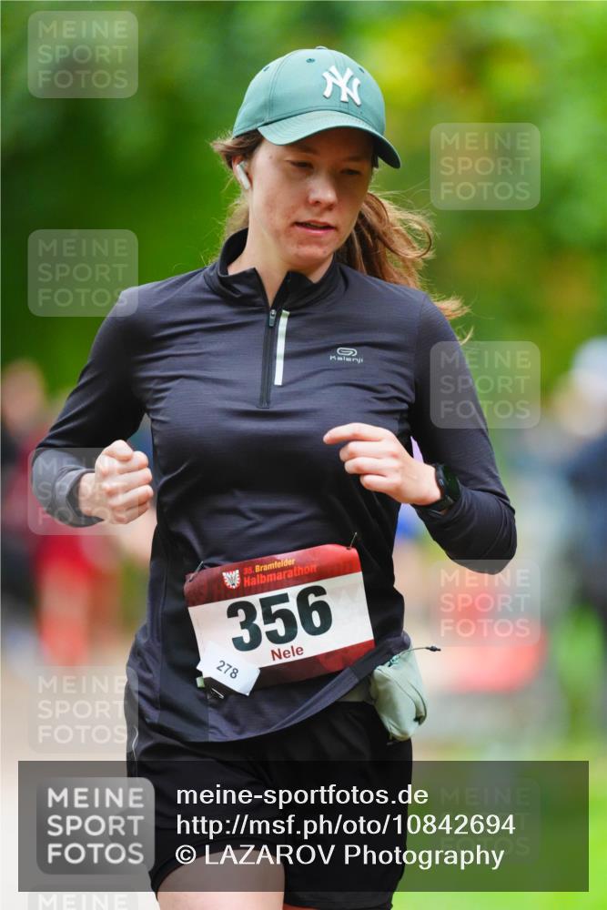 11.10.2026 - Bramfelder Halbmarathon 2026 LAZAROV Photography http://msf.ph/oto/10842694 11.10.2026 10:33:23 Laufen 35, 356, 278 meine-sportfotos.de