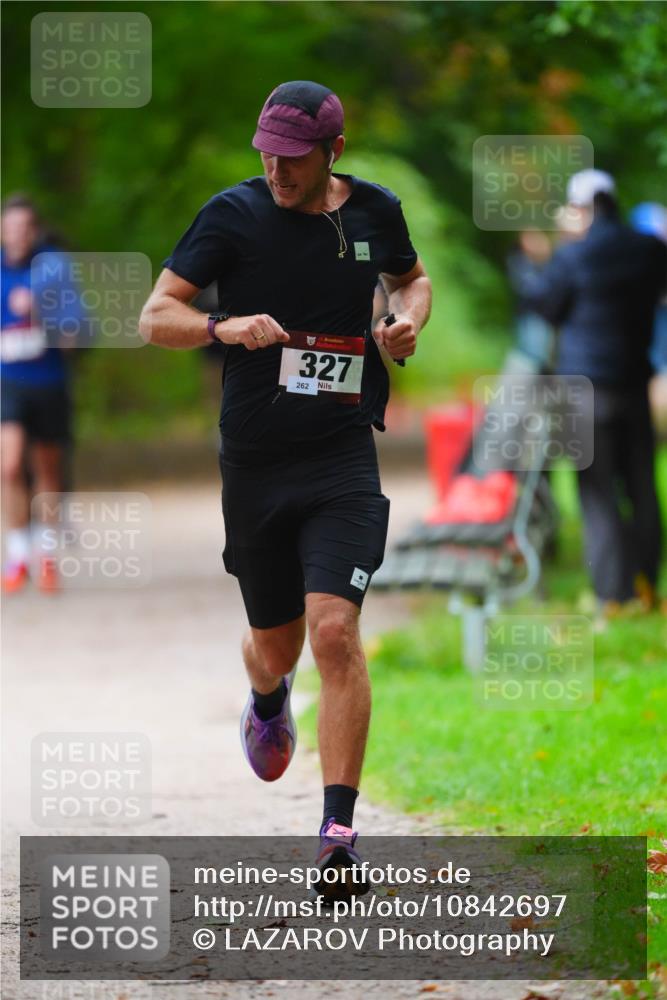 11.10.2026 - Bramfelder Halbmarathon 2026 LAZAROV Photography http://msf.ph/oto/10842697 11.10.2026 10:33:26 Laufen 327, 262 meine-sportfotos.de