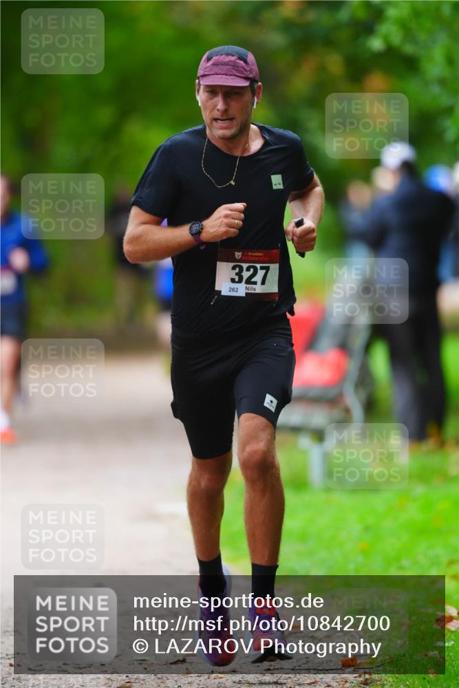 11.10.2026 - Bramfelder Halbmarathon 2026 LAZAROV Photography http://msf.ph/oto/10842700 11.10.2026 10:33:26 Laufen 327, 262 meine-sportfotos.de