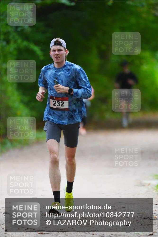 11.10.2026 - Bramfelder Halbmarathon 2026 LAZAROV Photography http://msf.ph/oto/10842777 11.10.2026 10:34:37 Laufen 232 meine-sportfotos.de