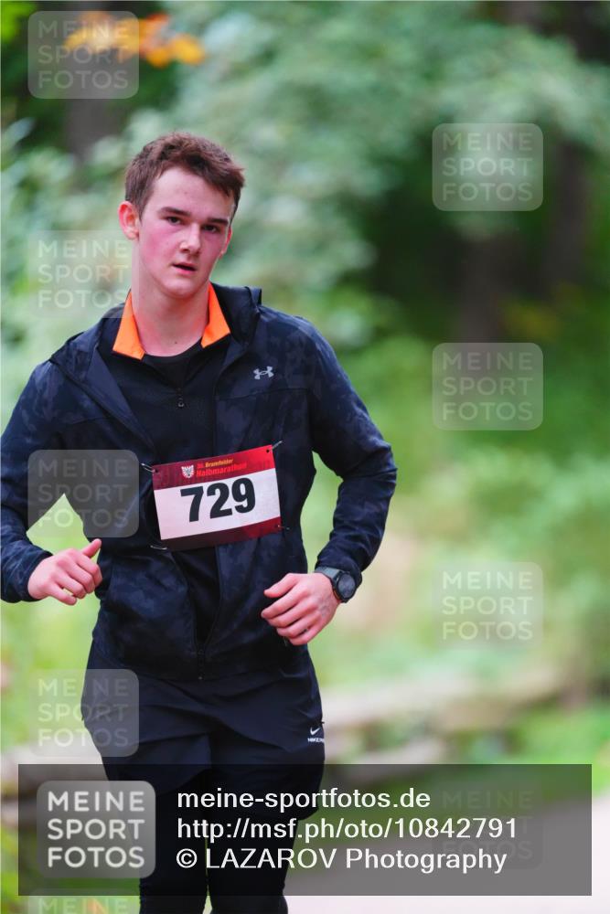 11.10.2026 - Bramfelder Halbmarathon 2026 LAZAROV Photography http://msf.ph/oto/10842791 11.10.2026 10:34:45 Laufen 35, 729 meine-sportfotos.de