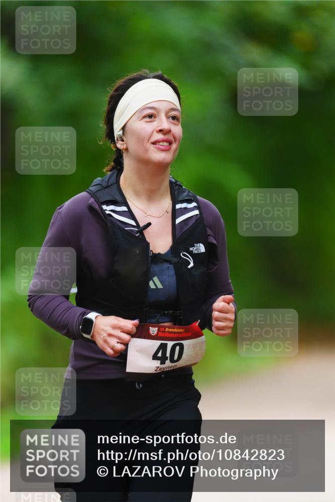 11.10.2026 - Bramfelder Halbmarathon 2026 LAZAROV Photography http://msf.ph/oto/10842823 11.10.2026 10:35:06 Laufen 35, 40 meine-sportfotos.de