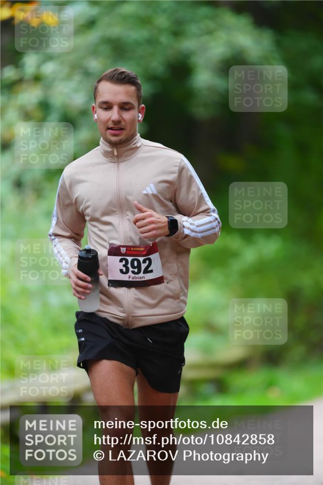 11.10.2026 - Bramfelder Halbmarathon 2026 LAZAROV Photography http://msf.ph/oto/10842858 11.10.2026 10:35:30 Laufen 392 meine-sportfotos.de
