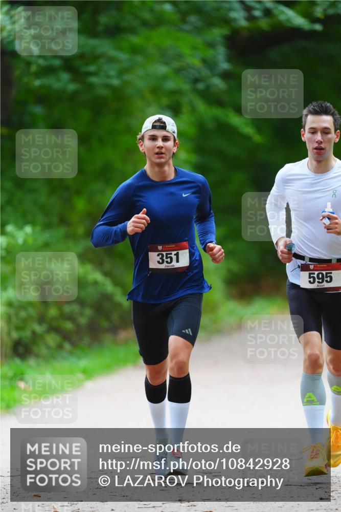 11.10.2026 - Bramfelder Halbmarathon 2026 LAZAROV Photography http://msf.ph/oto/10842928 11.10.2026 10:37:00 Laufen 351, 595 meine-sportfotos.de
