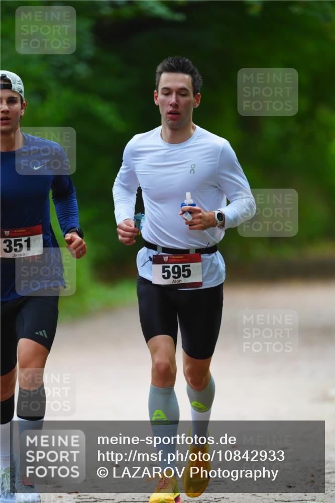 11.10.2026 - Bramfelder Halbmarathon 2026 LAZAROV Photography http://msf.ph/oto/10842933 11.10.2026 10:37:01 Laufen 351, 595 meine-sportfotos.de