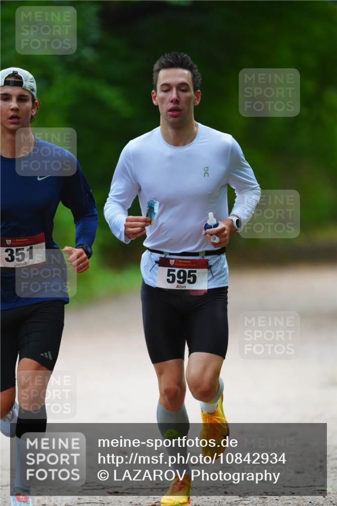 11.10.2026 - Bramfelder Halbmarathon 2026 LAZAROV Photography http://msf.ph/oto/10842934 11.10.2026 10:37:02 Laufen 351, 595 meine-sportfotos.de