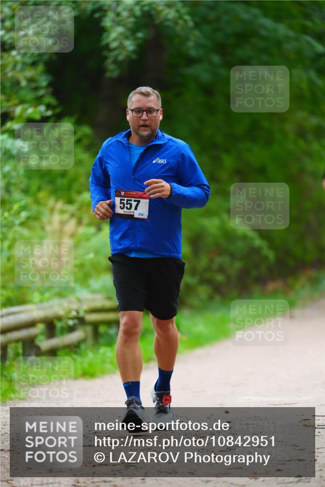 11.10.2026 - Bramfelder Halbmarathon 2026 LAZAROV Photography http://msf.ph/oto/10842951 11.10.2026 10:37:30 Laufen 557, 254 meine-sportfotos.de