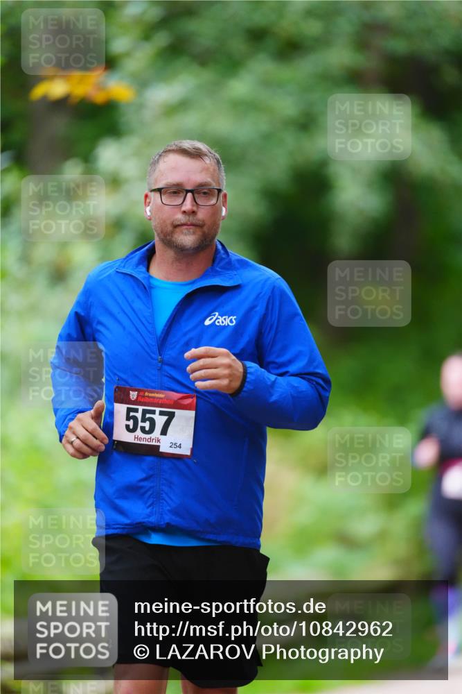 11.10.2026 - Bramfelder Halbmarathon 2026 LAZAROV Photography http://msf.ph/oto/10842962 11.10.2026 10:37:34 Laufen 35, 557, 254 meine-sportfotos.de