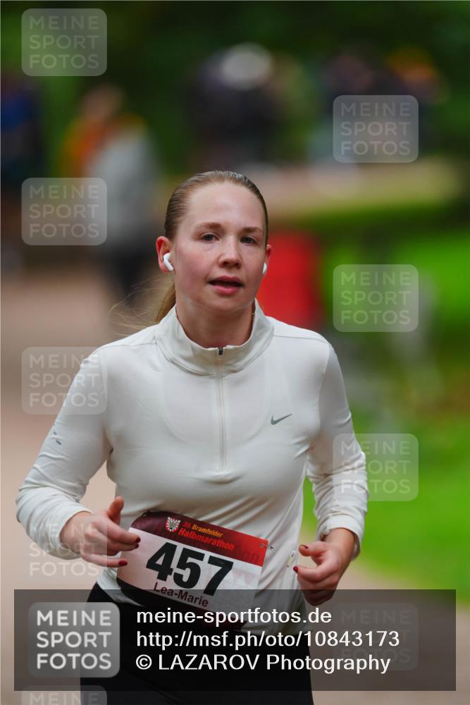 11.10.2026 - Bramfelder Halbmarathon 2026 LAZAROV Photography http://msf.ph/oto/10843173 11.10.2026 10:40:10 Laufen 35, 457 meine-sportfotos.de