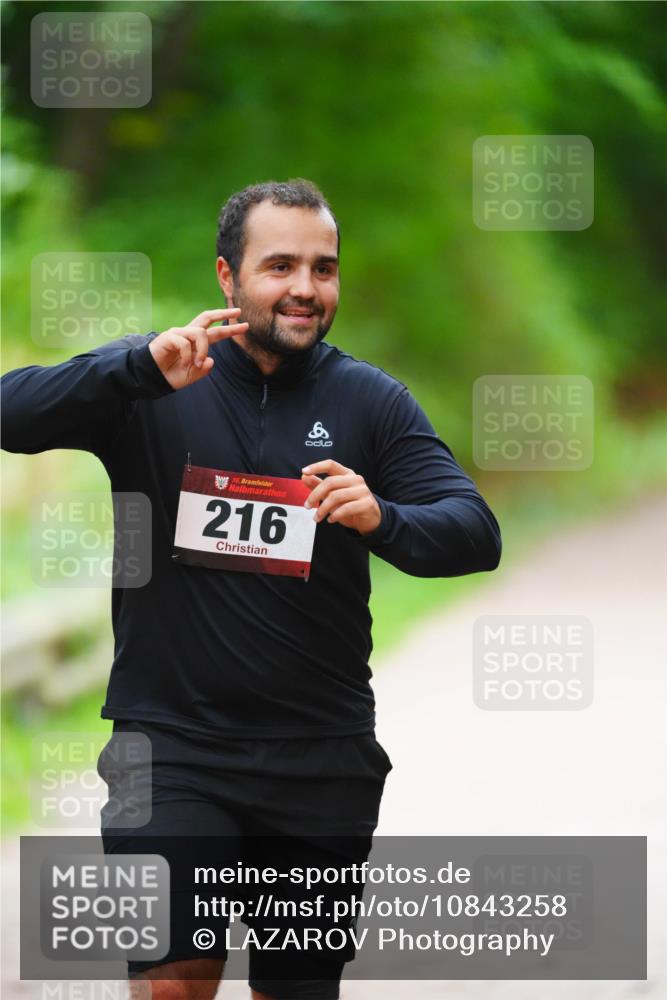 11.10.2026 - Bramfelder Halbmarathon 2026 LAZAROV Photography http://msf.ph/oto/10843258 11.10.2026 10:41:11 Laufen 35, 216, 8 meine-sportfotos.de