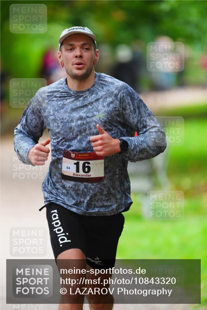 11.10.2026 - Bramfelder Halbmarathon 2026 LAZAROV Photography http://msf.ph/oto/10843320 11.10.2026 10:41:49 Laufen 64, 35, 16 meine-sportfotos.de