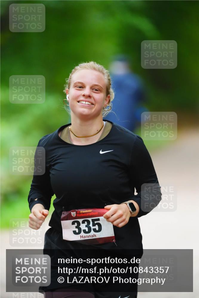 11.10.2026 - Bramfelder Halbmarathon 2026 LAZAROV Photography http://msf.ph/oto/10843357 11.10.2026 10:42:10 Laufen 35, 335 meine-sportfotos.de