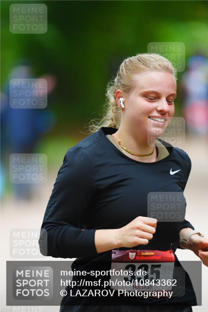 11.10.2026 - Bramfelder Halbmarathon 2026 LAZAROV Photography http://msf.ph/oto/10843362 11.10.2026 10:42:11 Laufen 35, 335 meine-sportfotos.de