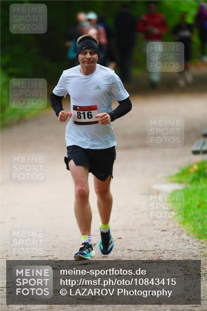 11.10.2026 - Bramfelder Halbmarathon 2026 LAZAROV Photography http://msf.ph/oto/10843415 11.10.2026 10:42:59 Laufen 816 meine-sportfotos.de