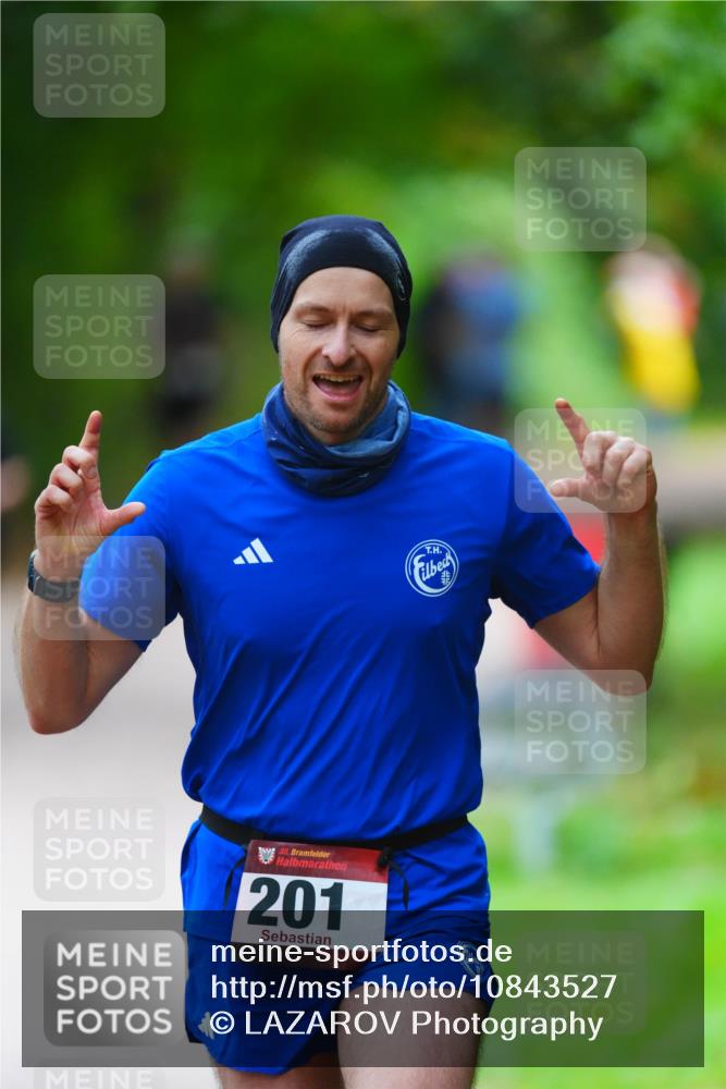 11.10.2026 - Bramfelder Halbmarathon 2026 LAZAROV Photography http://msf.ph/oto/10843527 11.10.2026 10:44:13 Laufen 35, 201 meine-sportfotos.de