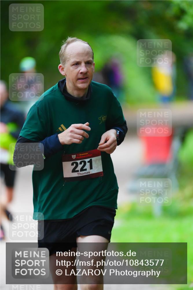 11.10.2026 - Bramfelder Halbmarathon 2026 LAZAROV Photography http://msf.ph/oto/10843577 11.10.2026 10:46:37 Laufen 221 meine-sportfotos.de