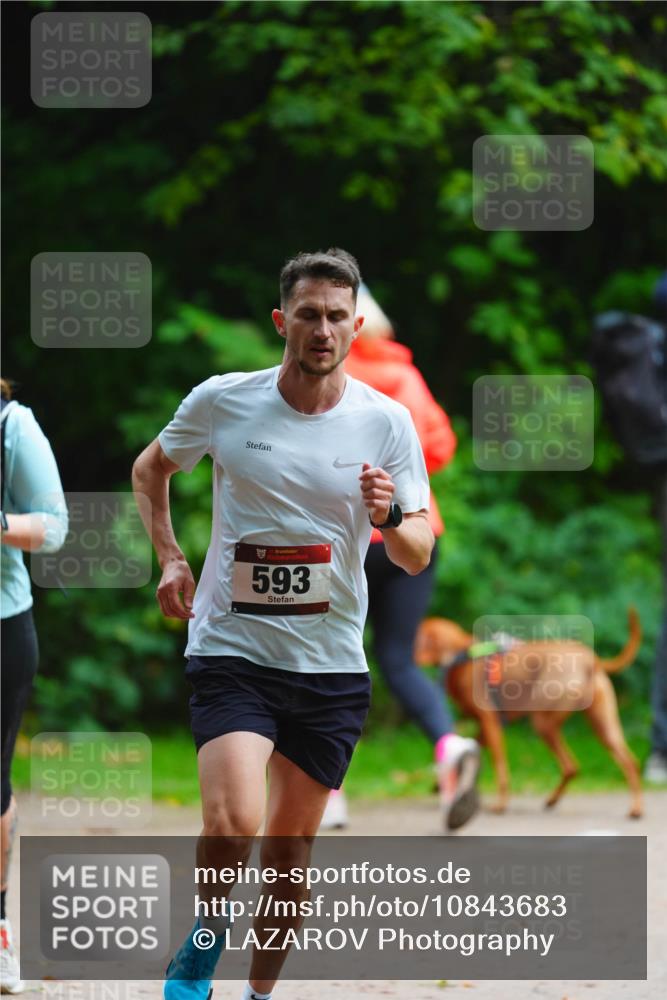 11.10.2026 - Bramfelder Halbmarathon 2026 LAZAROV Photography http://msf.ph/oto/10843683 11.10.2026 10:49:06 Laufen 593 meine-sportfotos.de