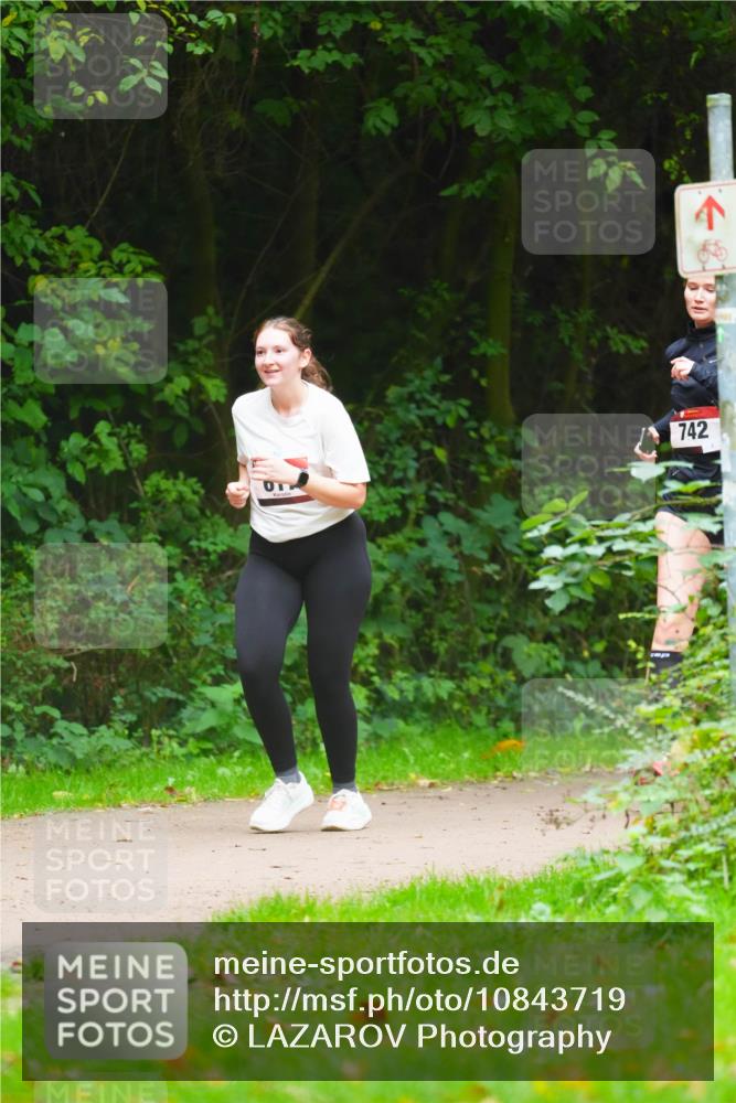 11.10.2026 - Bramfelder Halbmarathon 2026 LAZAROV Photography http://msf.ph/oto/10843719 11.10.2026 10:49:56 Laufen 742 meine-sportfotos.de