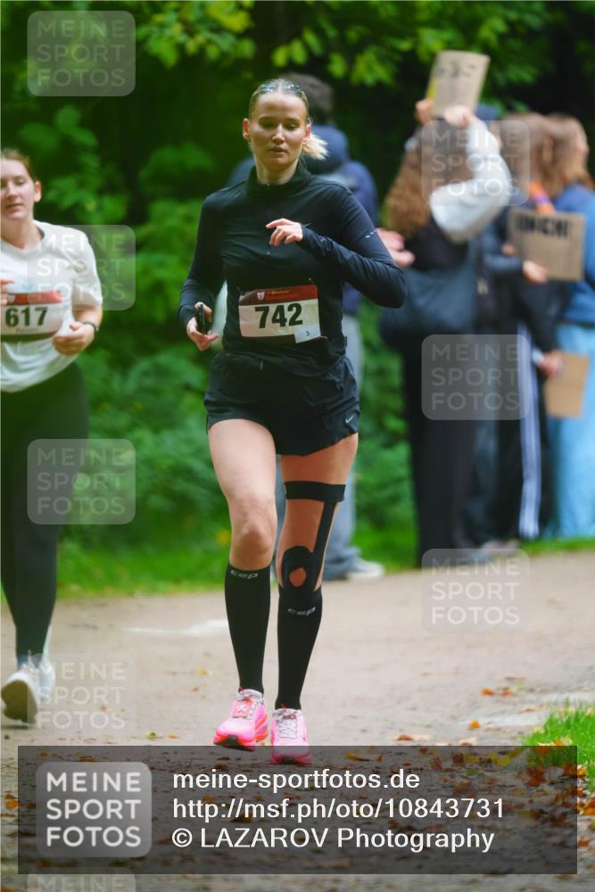 11.10.2026 - Bramfelder Halbmarathon 2026 LAZAROV Photography http://msf.ph/oto/10843731 11.10.2026 10:50:00 Laufen 617, 742, 4 meine-sportfotos.de