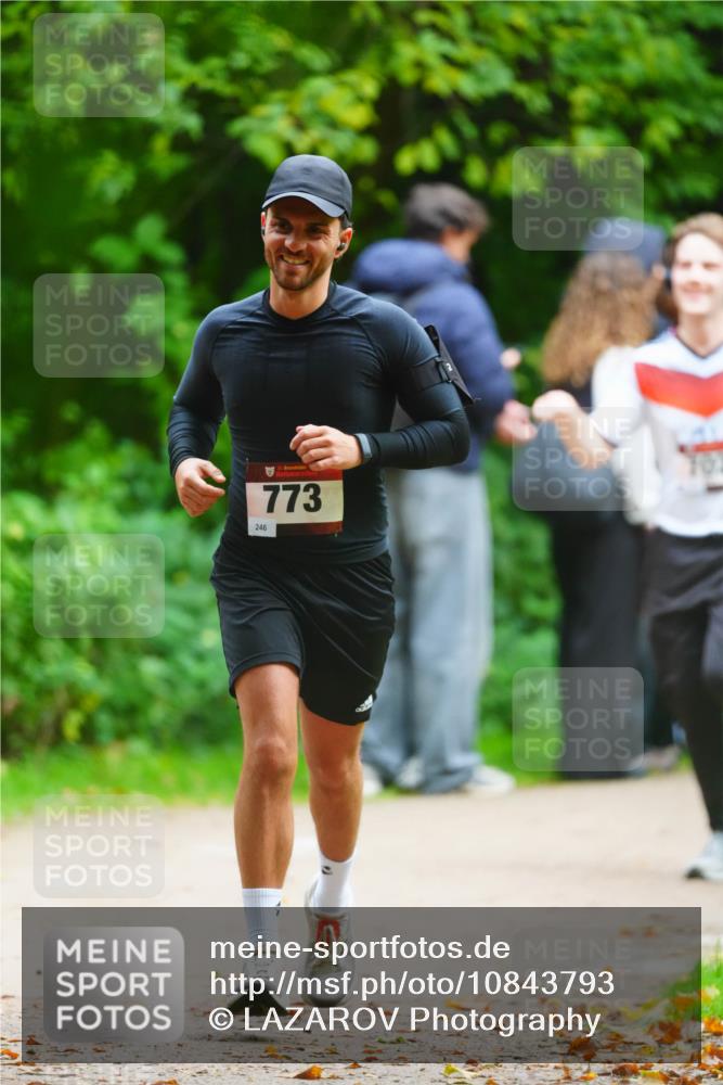 11.10.2026 - Bramfelder Halbmarathon 2026 LAZAROV Photography http://msf.ph/oto/10843793 11.10.2026 10:51:20 Laufen 246, 773 meine-sportfotos.de