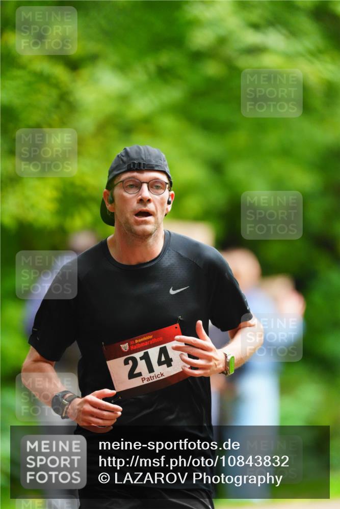 11.10.2026 - Bramfelder Halbmarathon 2026 LAZAROV Photography http://msf.ph/oto/10843832 11.10.2026 10:51:53 Laufen 35, 214 meine-sportfotos.de
